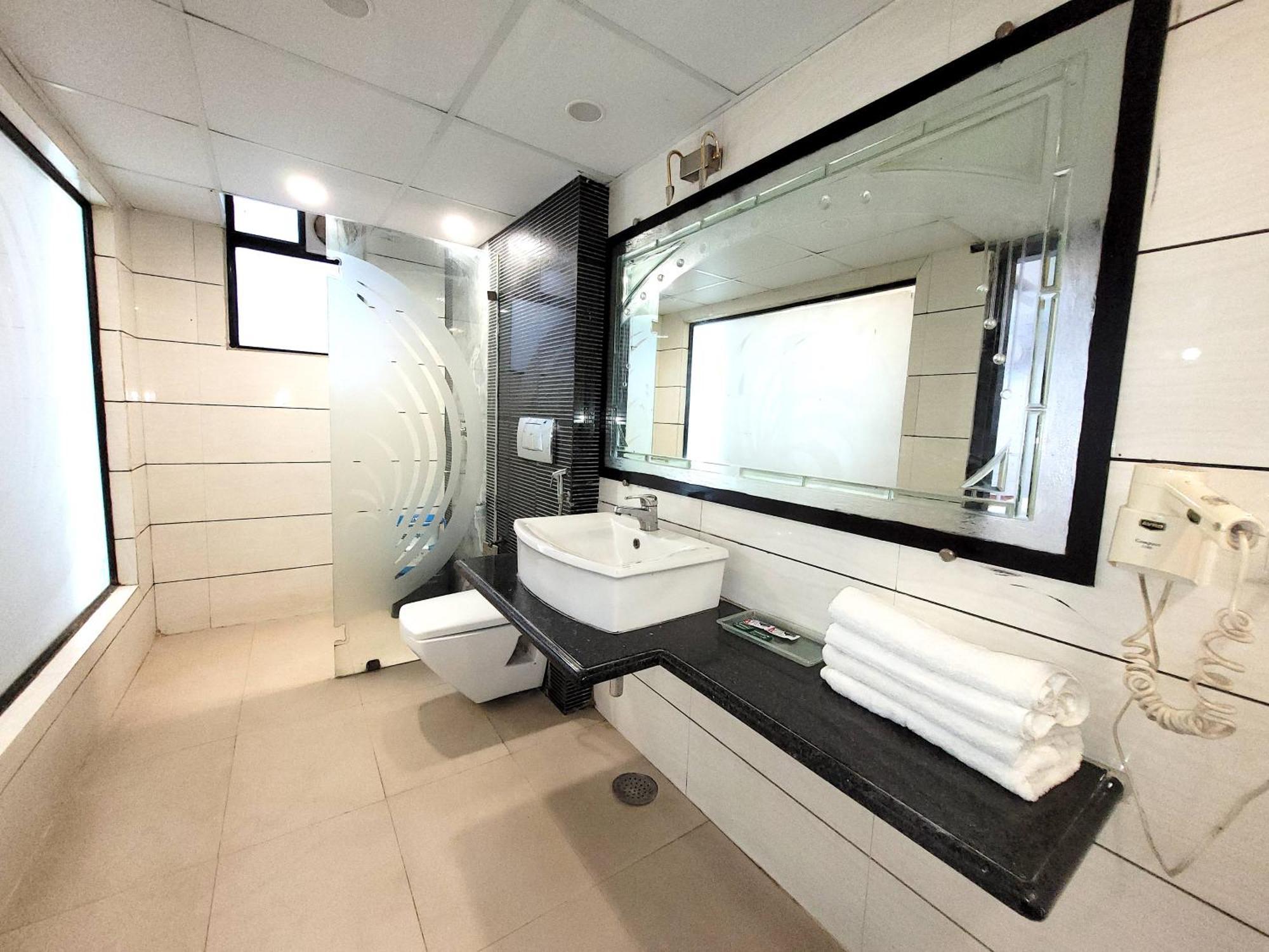Hotel The Daanish Residency - Karol Bagh Нью-Делі Екстер'єр фото