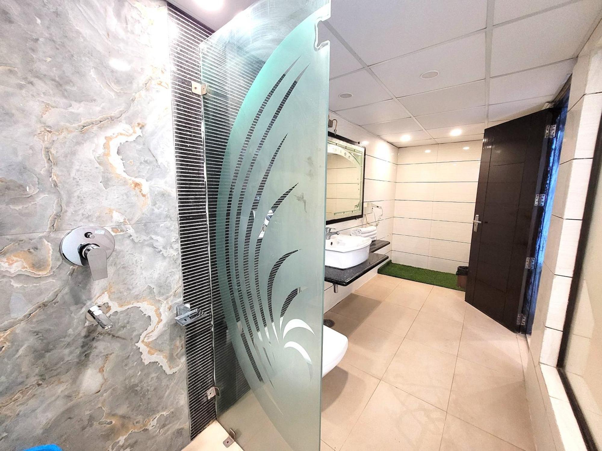 Hotel The Daanish Residency - Karol Bagh Нью-Делі Екстер'єр фото