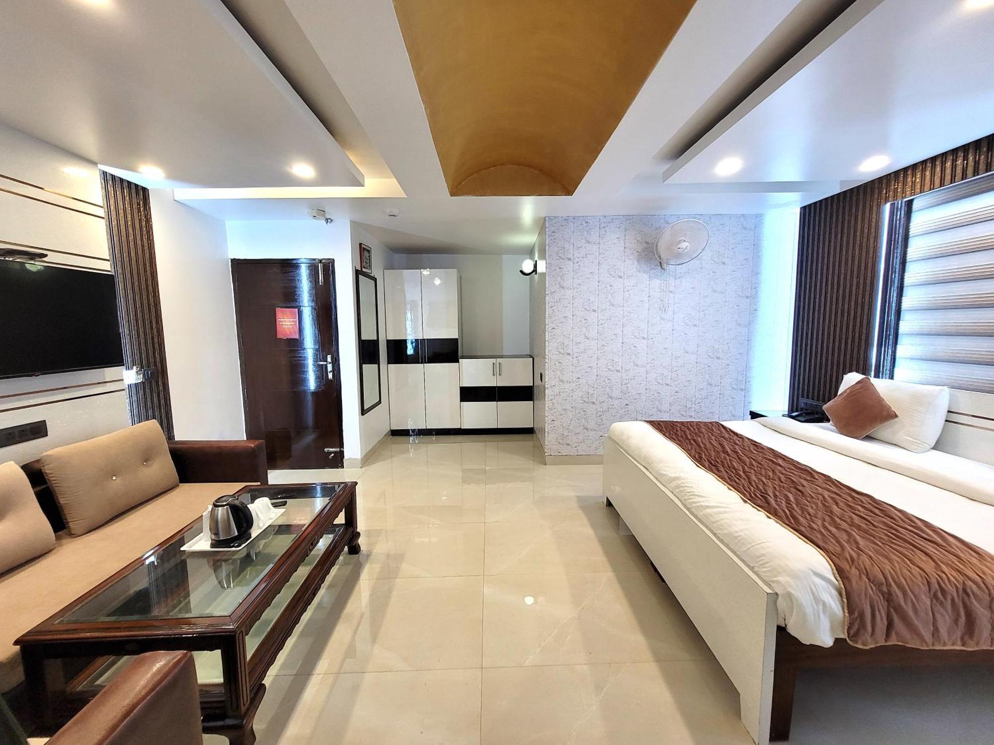 Hotel The Daanish Residency - Karol Bagh Нью-Делі Екстер'єр фото
