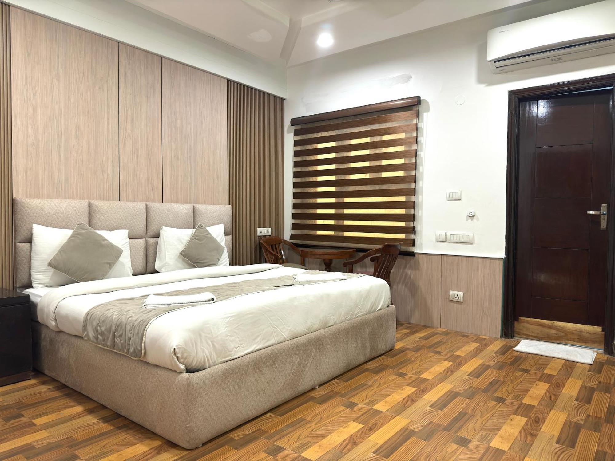 Hotel The Daanish Residency - Karol Bagh Нью-Делі Екстер'єр фото